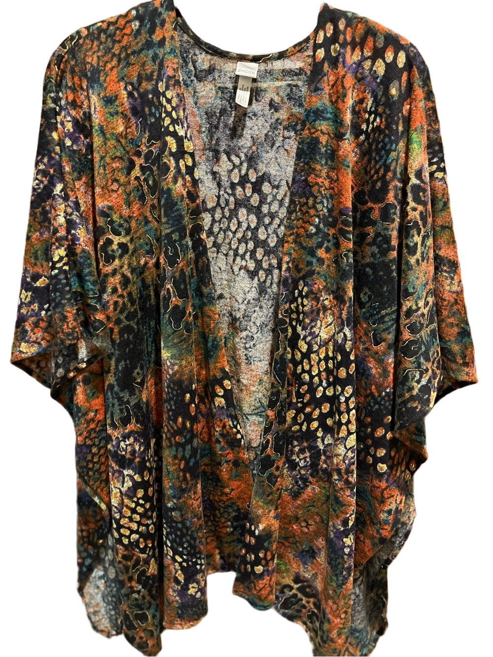 115. WOMENS CHICO’S OSFM RUANA SWEATER